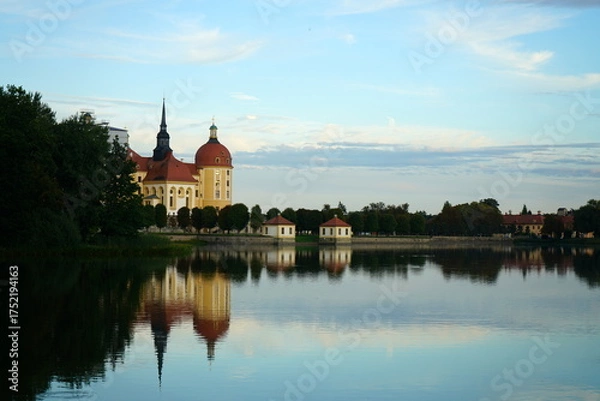 Fototapeta Blick zum Barockschloss Moritzburg in Sachsen