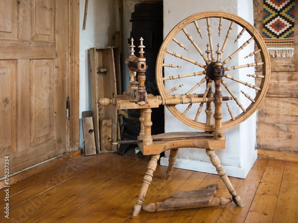 Obraz Antique spinning wheel