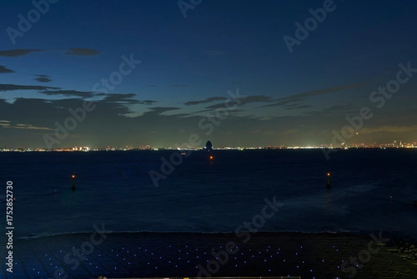 Obraz 海の上の境界線