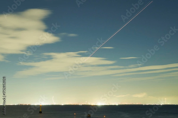 Obraz 海の上の境界線