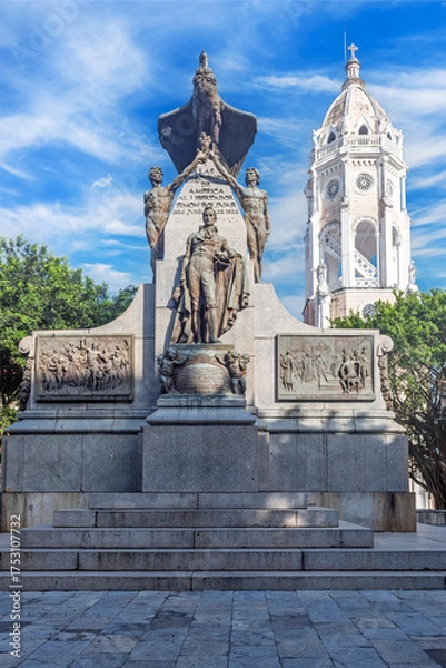 Fototapeta Monument to Simon Bolivar in Old City, Casco Viejo in Panama City.
.
