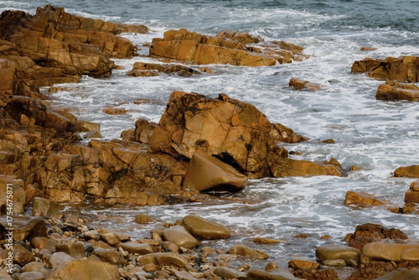 Obraz waves crashing on rocks