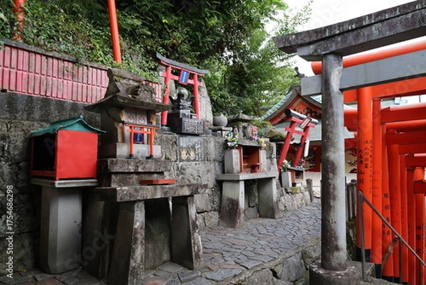 Fototapeta A Japanese shrine: a scene of the precincts of Kumamotojyo-Inarijinjya  Shrine in Kumamoto City in Kumamoto Prefecture in Kyushu