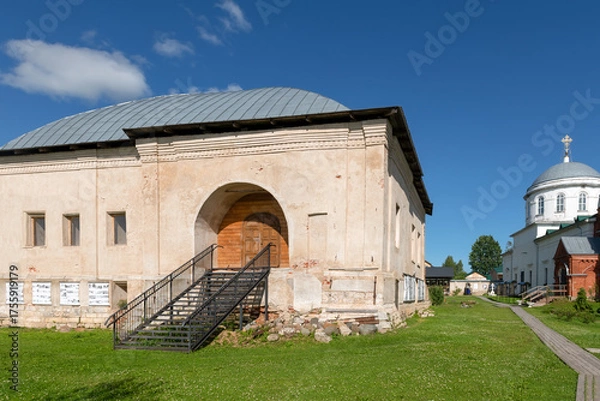 Obraz Cathedral of the Holy Trinity, Church of the Intercession of the Most Holy Theotokos. Nikolaevsky Klobukov convent. Kashin city. Tver region