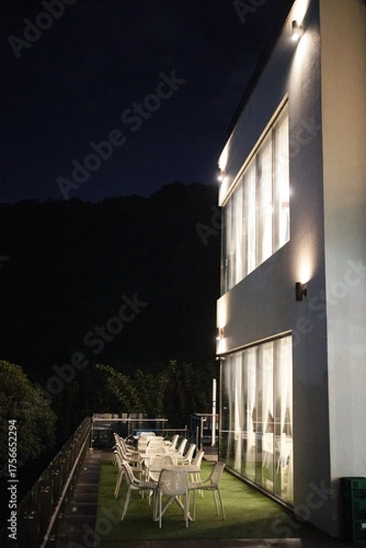 Fototapeta 밤의 카페 테라스