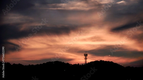 Fototapeta 석양과 통신탑