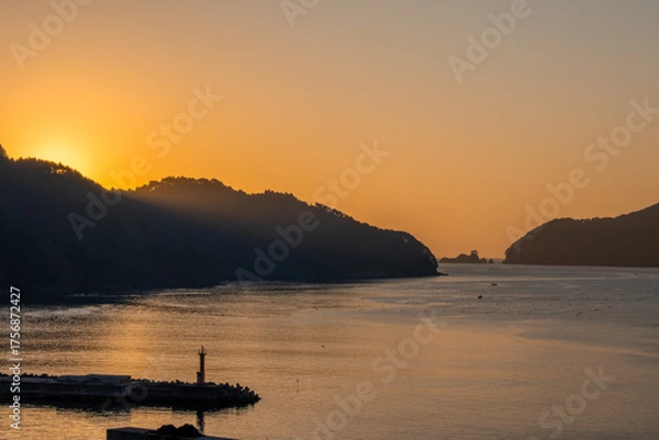 Obraz 日本周遊　東北行脚　釜石唐丹の夜明け