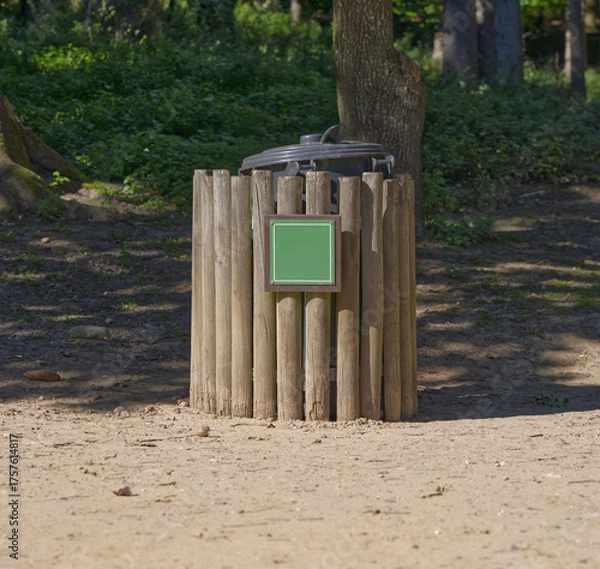 Obraz Mülleimer im Park