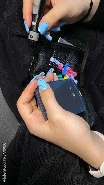 Obraz Blood Glucose Testing at Home – Person Checking Sugar Level with Glucometer, Diabetes Control and Monitoring  Kedainiai, 57177 Kauno m. sav.,Lithuania 08.06.2025 21:17