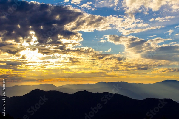 Fototapeta しらびそ高原から中央アルプスを望む／夕焼け