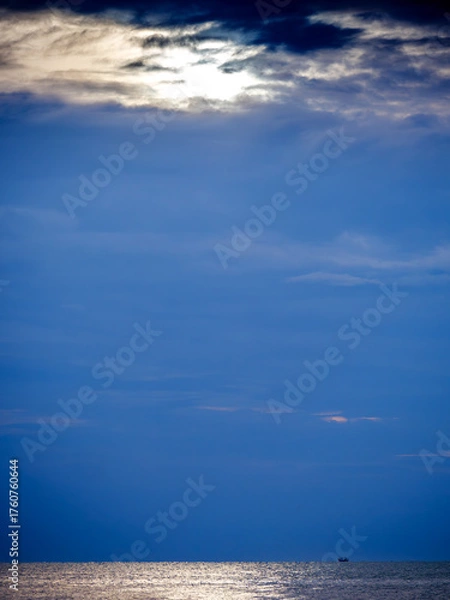 Fototapeta Twilight Glow on the Dark Ocean