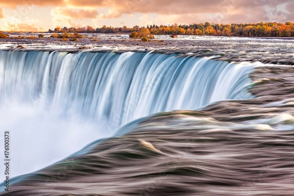 Fototapeta Słońce wschodzi nad wodospadem Niagara