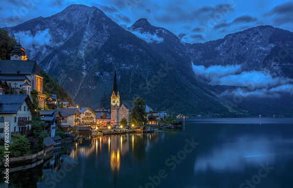 Fototapeta Beautiful Hallstatt in Austrian Alps