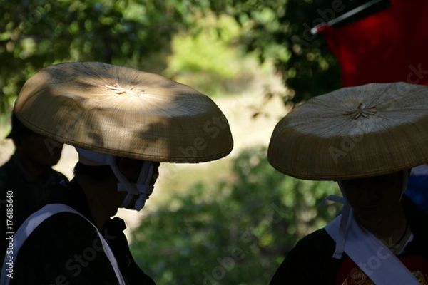 Obraz 笠を被った男たち