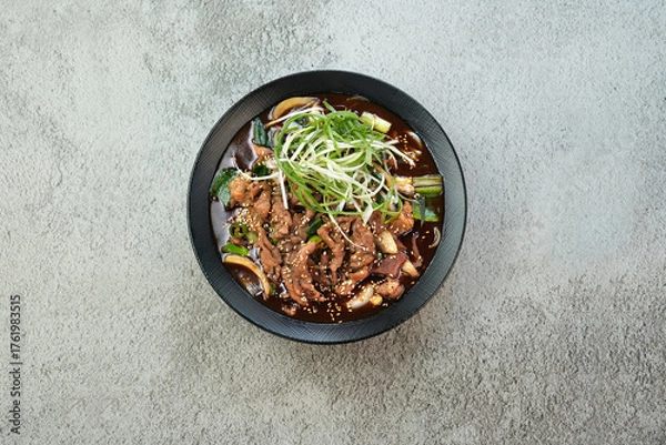 Obraz 간장 불고기와 쌈채소와 공기밥을 촬영한 모습