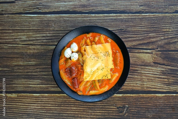 Obraz 로제떡볶이를 촬영한 모습입니다.