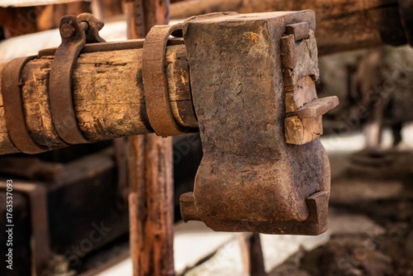 Obraz großer hammer einer hammerschmiede