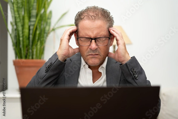 Fototapeta businessman with headache