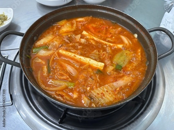 Obraz 돼지고기가 들어간 김치찌개
