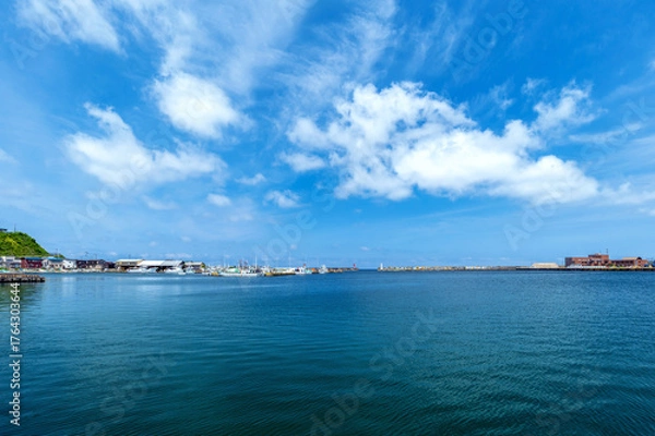 Fototapeta 【深浦港】漁港の風景