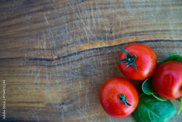 Fototapeta pomodoro e basilico