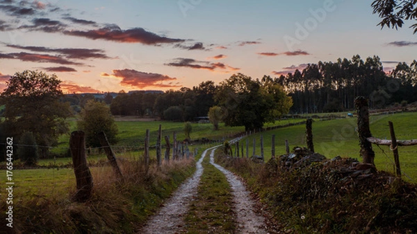 Fototapeta Path in the Lugo Mountains, Galicia, Spain. This region in northwestern Spain is teeming with stunning and uncrowded hiking trails