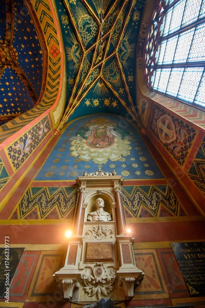 Fototapeta St. Mary's basilica in Krakow, Poland. The church is located on the Main Market Square and have on of the most beautiful ceiling. 