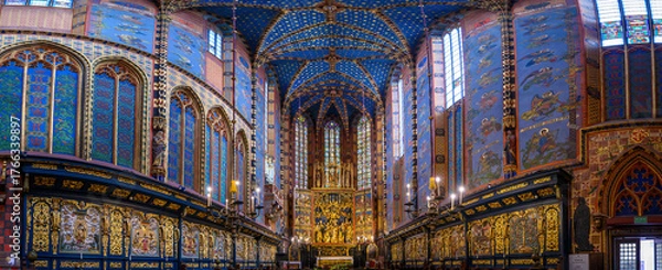Fototapeta St. Mary's basilica in Krakow, Poland. The church is located on the Main Market Square and have on of the most beautiful ceiling. 