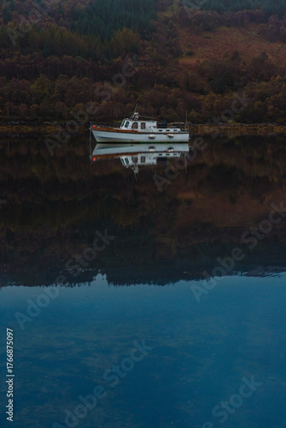 Obraz Tranquil waters of Loch Sunart, Scottish Highlands, on a peaceful day