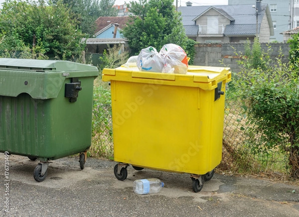 Obraz garbage containers on the street