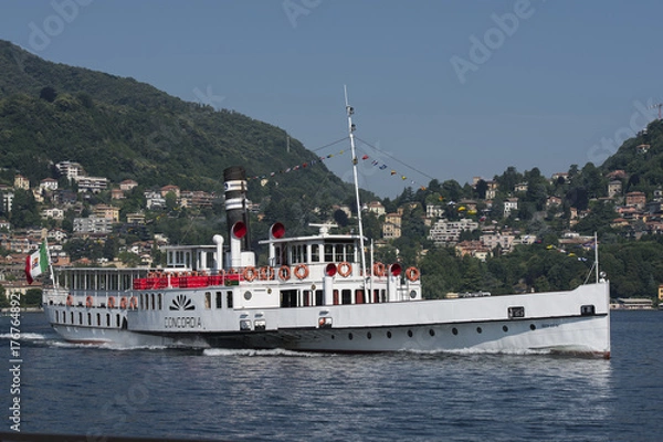 Obraz Boat sailing at Lake Como.