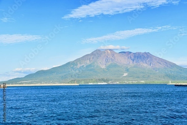 Fototapeta Beautiful View of Kinko Bay with Sakurajima Volcano in Kagoshima Prefecture