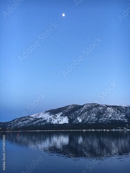 Obraz Lake Reflections Under the Moon