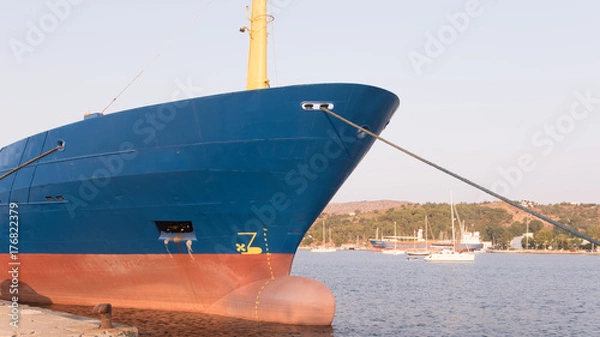 Obraz La proue d'un cargo