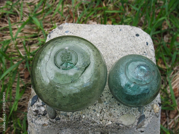 Fototapeta ガラス浮き　中、小、底