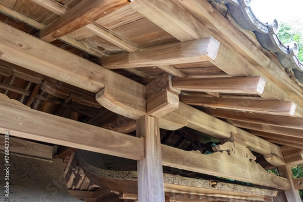 Obraz 日本の伝統的な木造建築の軒を支える構造