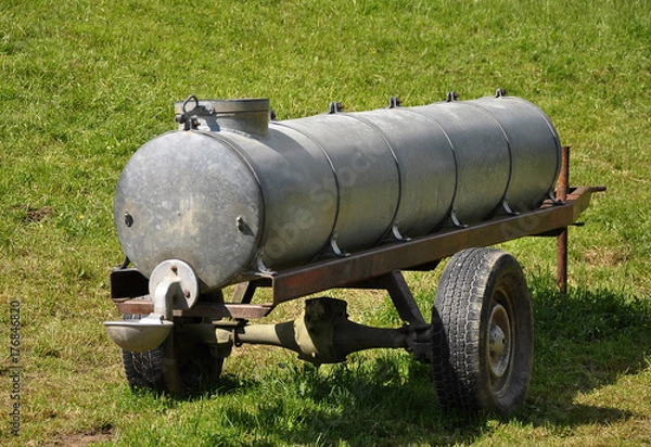 Fototapeta Tränke für Weidetiere