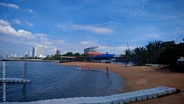 Fototapeta view of the sea in the city