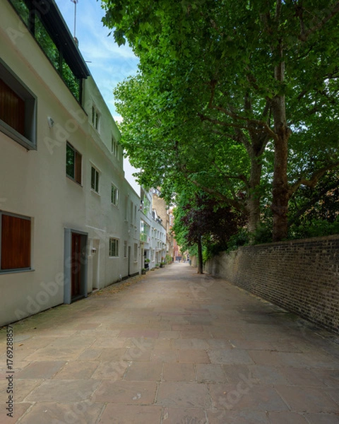 Obraz London - 06 28 2022: View of Thistle Grove