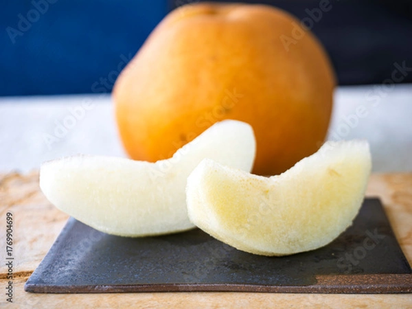 Fototapeta 秋熟す果実の白き煌めき