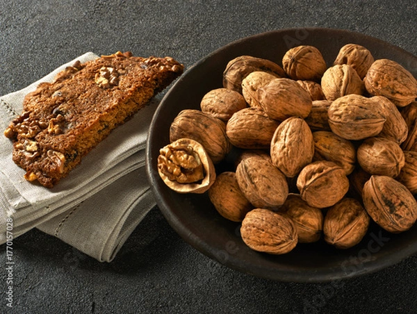 Obraz biscuits aux noix et noix fraîches