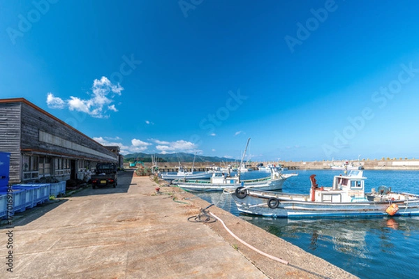 Fototapeta 【青森県今別町：今別港】ひなびた漁港の風景