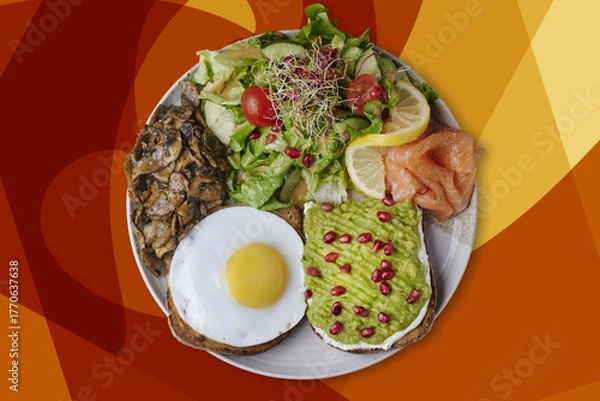 Obraz Salade composée, toast, œuf sur le plat et tartine de crème d'avocat