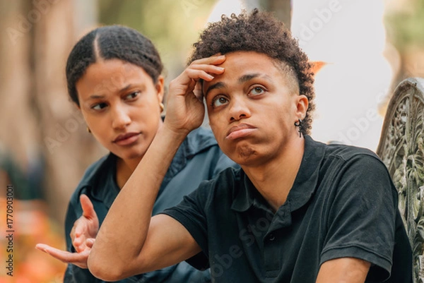 Obraz angry young couple arguing and enduring anger