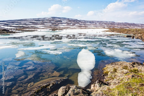 Fototapeta Lake on Putorana Plateau, Krasnoyarsk region. Russia
