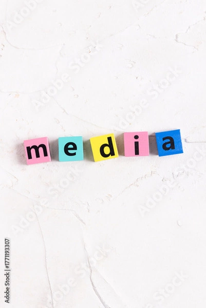 Obraz media（メディア）の英字