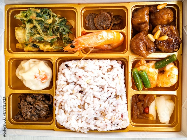 Fototapeta 薬膳弁当