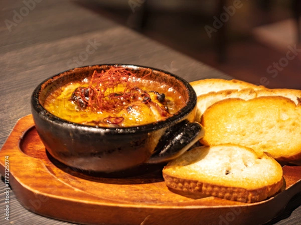 Obraz 香り立つ夜のアヒージョ