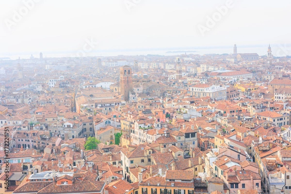 Obraz イタリアのヴェネツィアにあるサン・マルコ広場周辺の街並みを上空から撮影