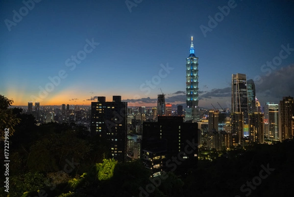 Fototapeta 夕刻の台北の街並み, 台湾